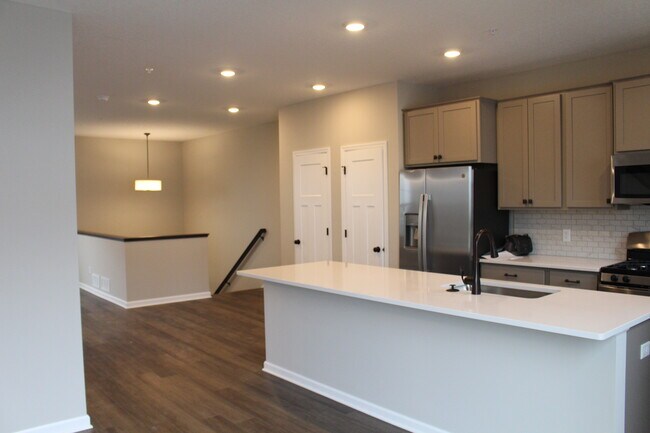 Photo - 13646 Marsh View Trl Townhome