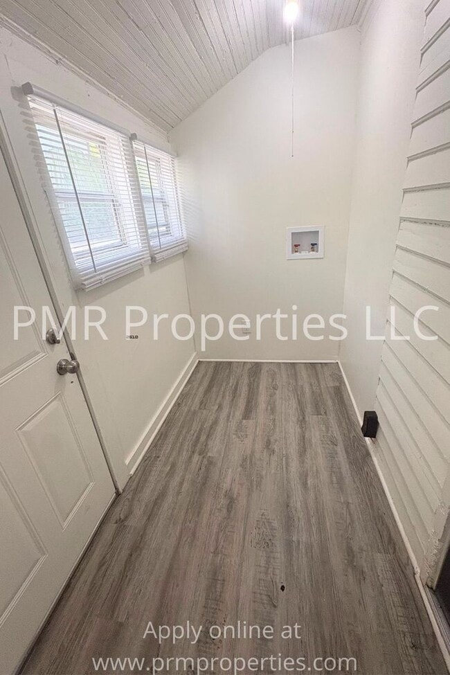 Photo - 3 Bedrooms / 1 Bathroom House