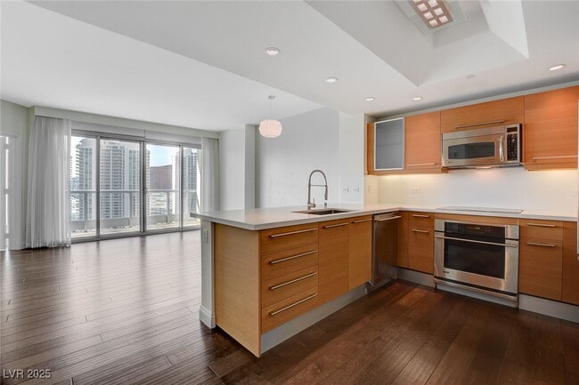 Building Photo - 222 Karen Ave Unit 2705 Rental