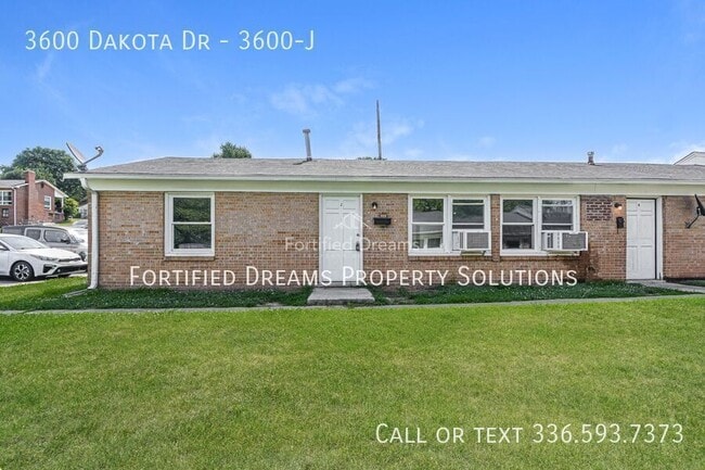 Building Photo - 3600 Dakota Dr