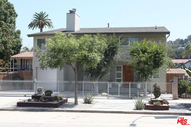 Photo - 2334 Silver Lake Blvd House