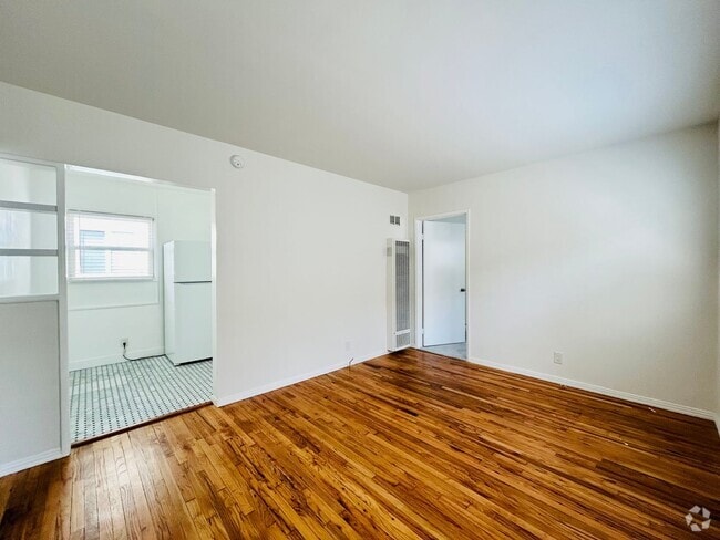 Building Photo - was738 Rental