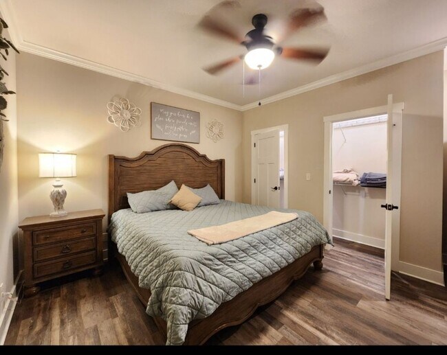 Photo - 250 Horn Ln