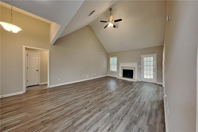 Photo - 3370 Glen Summit Ln