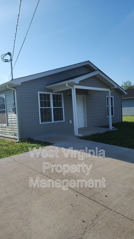Building Photo - 760 Circleview Dr Rental