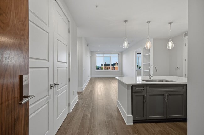 20 Rutledge St Unit 411