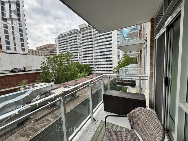 Photo - 68 Merton St Unit 410