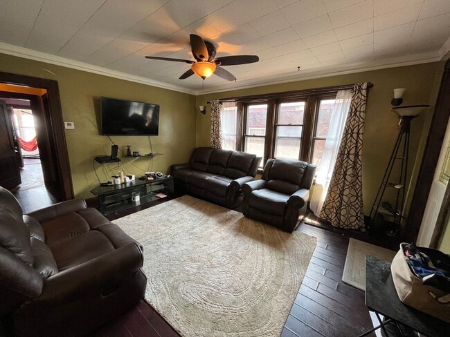 Photo - Spacious 5 Bedroom 2 Bath Single Family Home!