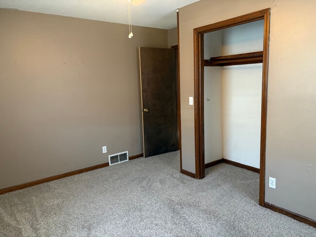 Photo - 103 E Brasfield St Unidad A