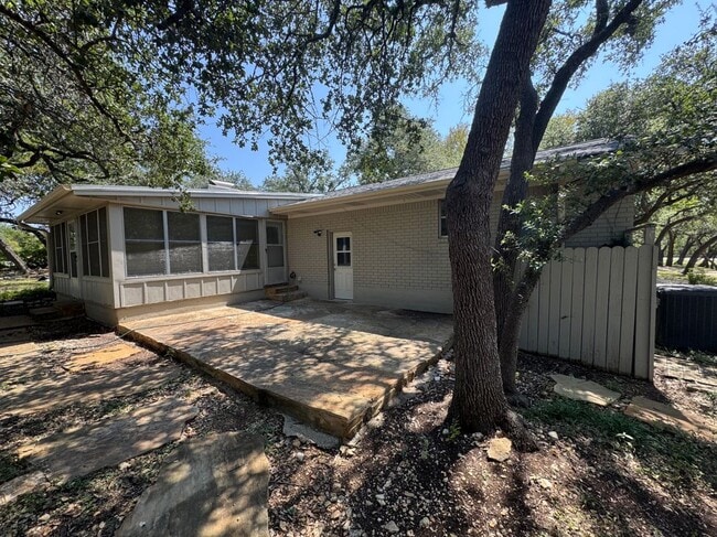 Photo - 1880 Royal St