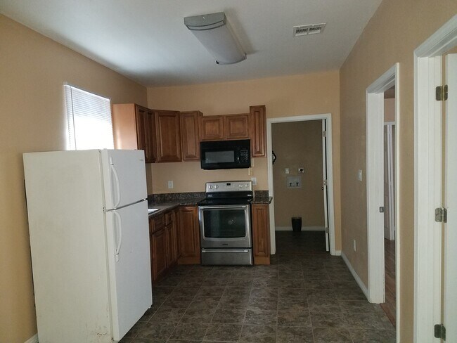 Photo - 3123 Urquhart St Unidad Rear