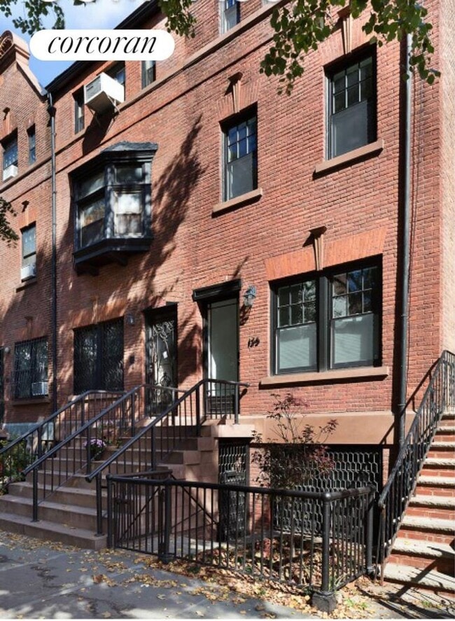 Photo - 135 Cambridge Pl