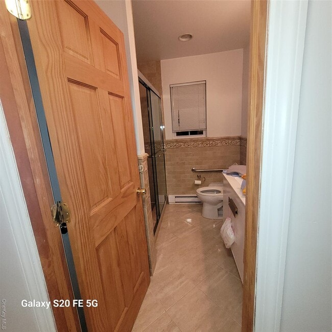 Photo - 246-07 87th Ave