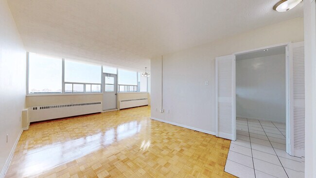 Photo - 100 York Gate Blvd