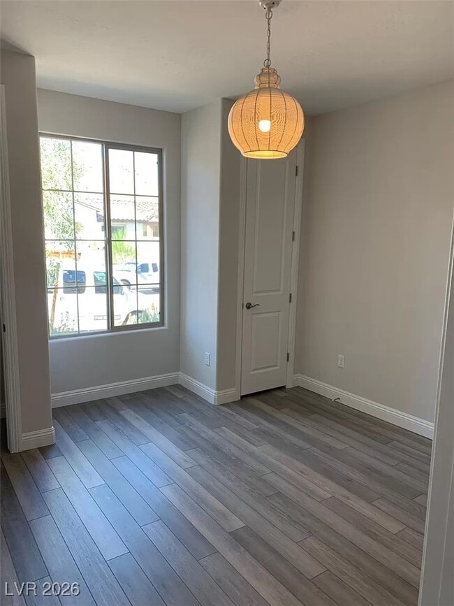 Photo - 92 Lake Oasis St