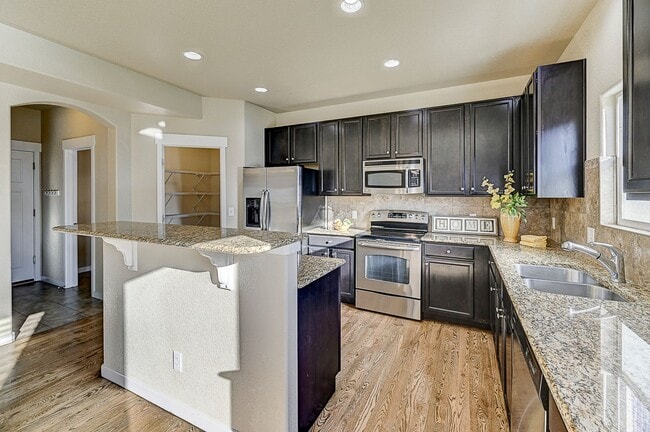 Photo - HUGE SIX (6!!!) BD HOME IN LORSON RANCH!