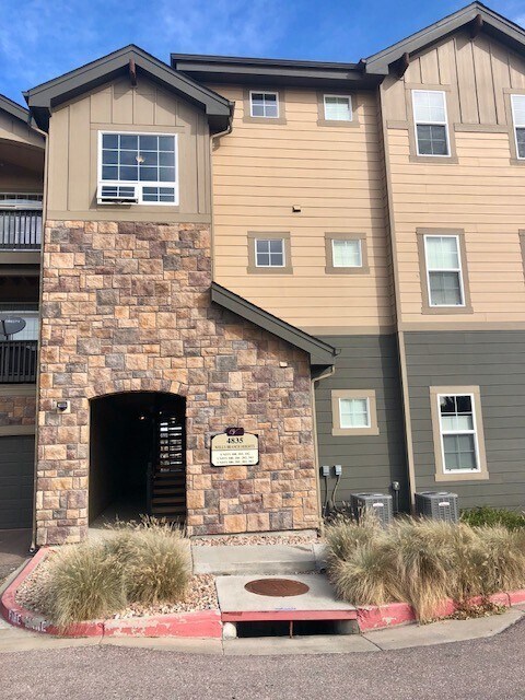 Modern 2 Bedroom Vistas @ Norwood Condo - Modern 2 Bedroom Vistas @ Norwood Condo
