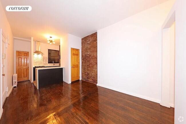 Building Photo - 301 E 95th St Rental
