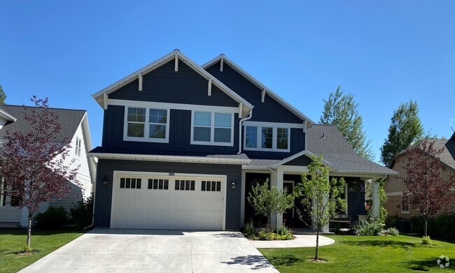 Building Photo - 530 Craftsman Way Rental