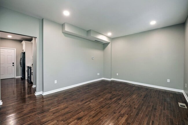 Photo - 422 E 15th Ave