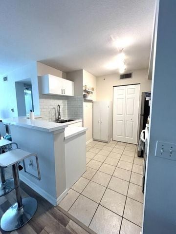 Building Photo - 713 Villa Cir Unit 713