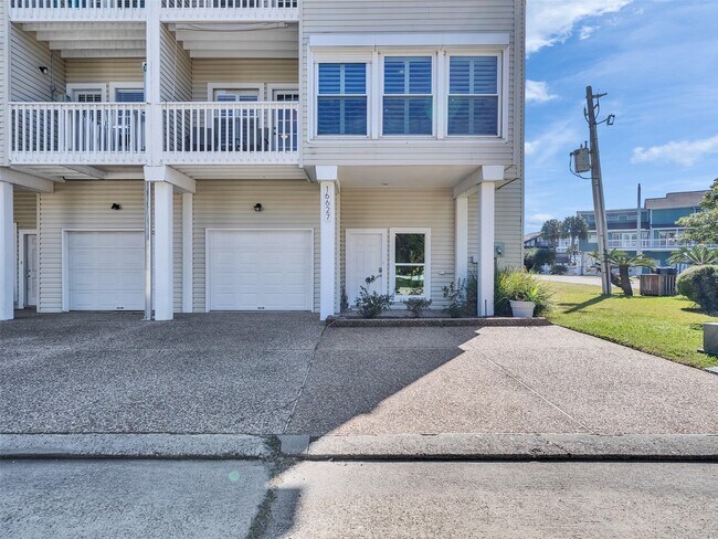 Photo - 16627 Bayfront Dr