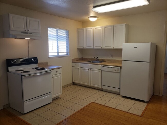 Photo - 746 Rancheria Dr Unidad 746 Rancheria #4