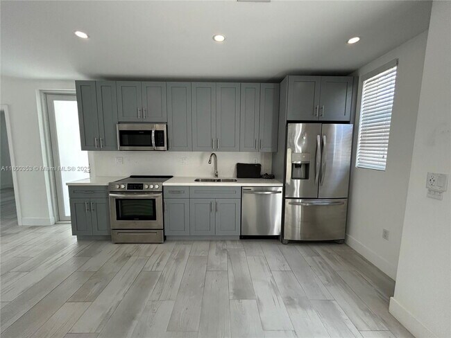 Photo - 3823 Thomas Ave