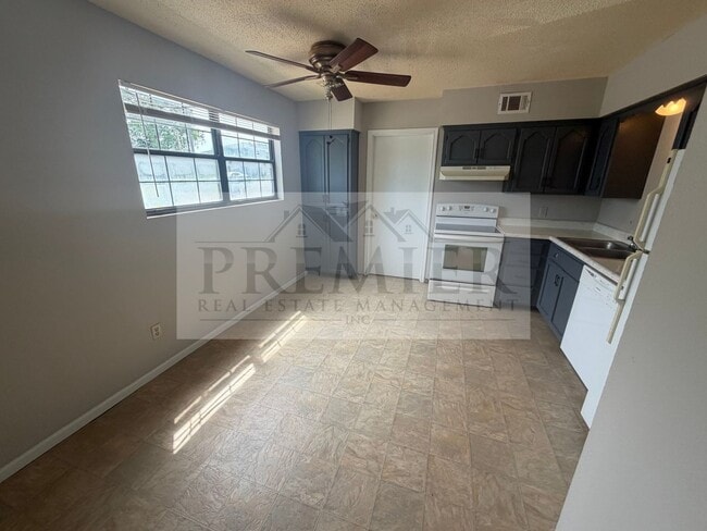 Photo - 300 W Montgomery St Unit 300-1