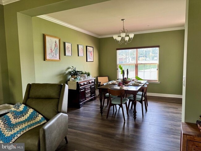 Photo - 220 Fountain Ln