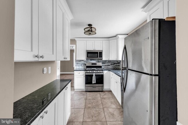 Photo - 27 Litle Ave