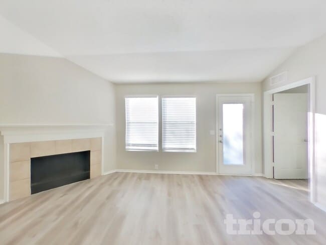 Photo - 4512 Merlot Dr