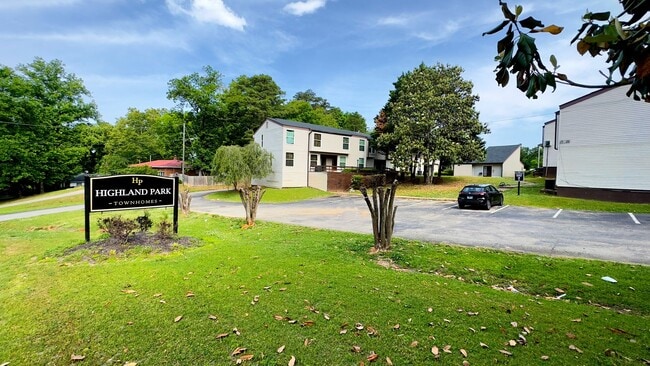 Highland Park Townhome Apartments