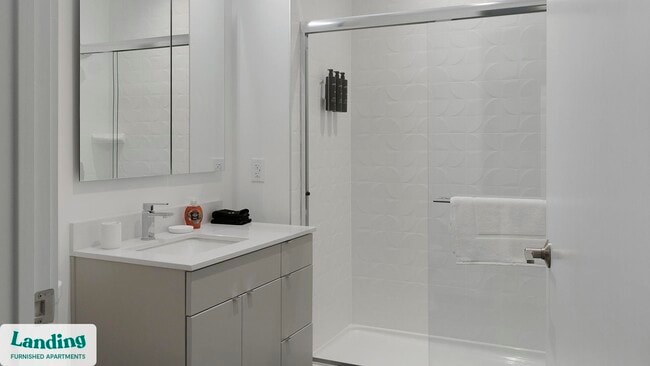 Photo - 620 Foster St Unidad 817