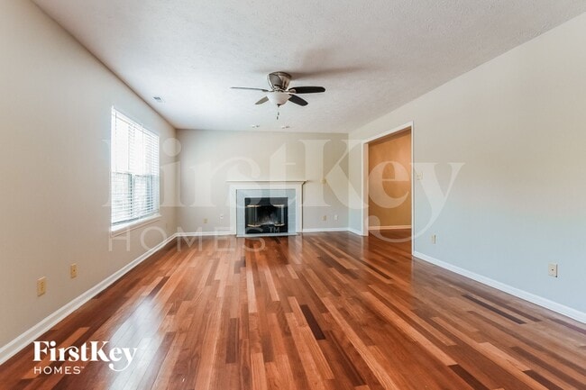 Photo - 1562 Winding Creek Trail