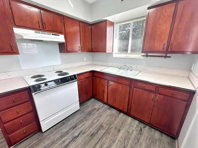 Photo - 23 Ridgewood St