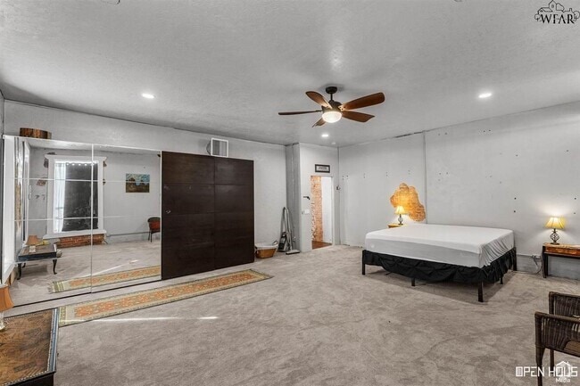 Building Photo - 101 N Waggoner St Rental