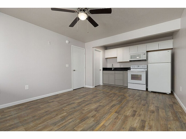 Photo - 100 Pulsipher Ln Unidad 1BR, 1 Bath Appt