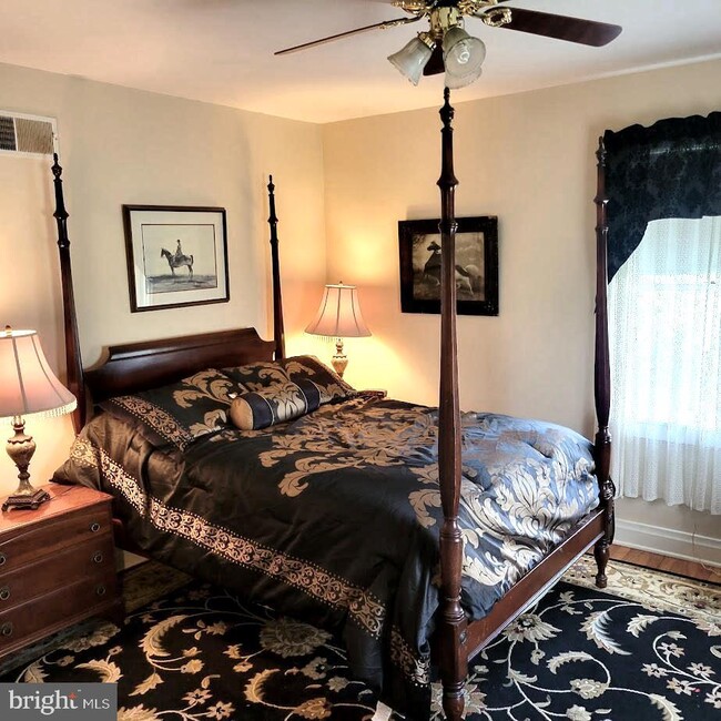 Photo - 10093 Shale Rd