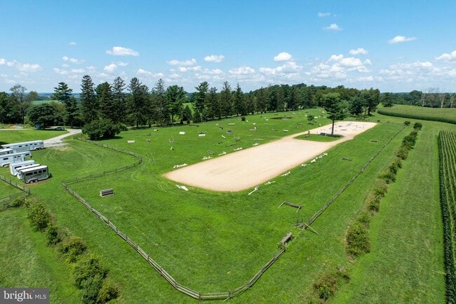 Photo - 1560 W Doe Run Rd