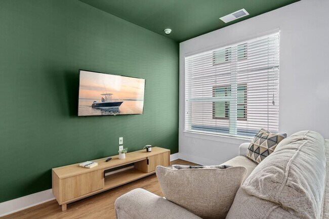 2412 W Cypress St Unit SI ID1312504P