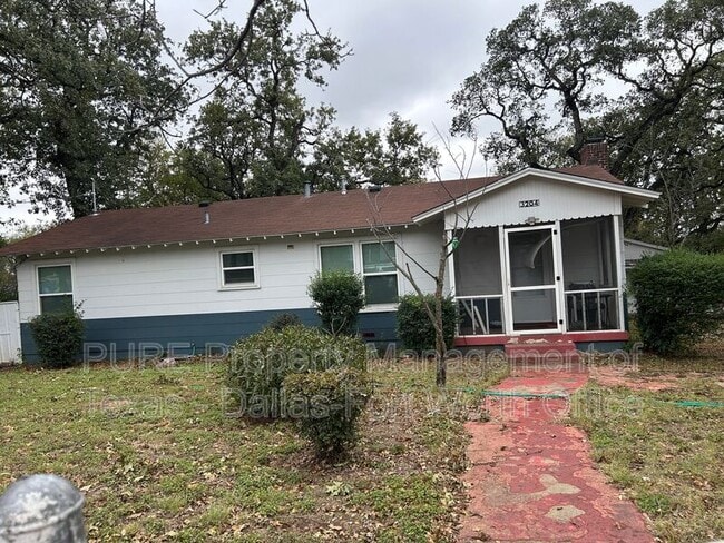 Building Photo - 3204 Grayson St