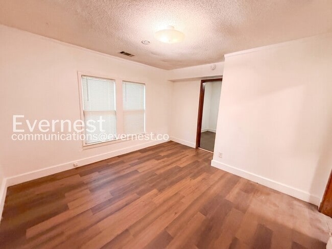 Photo - 1233 Elm Ave Unit a