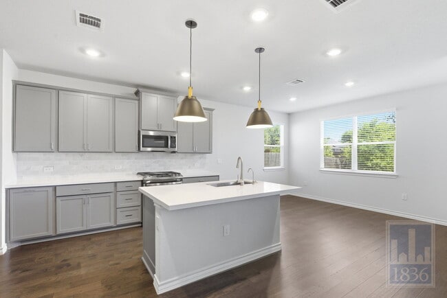 Photo - 5309 Jason Dr