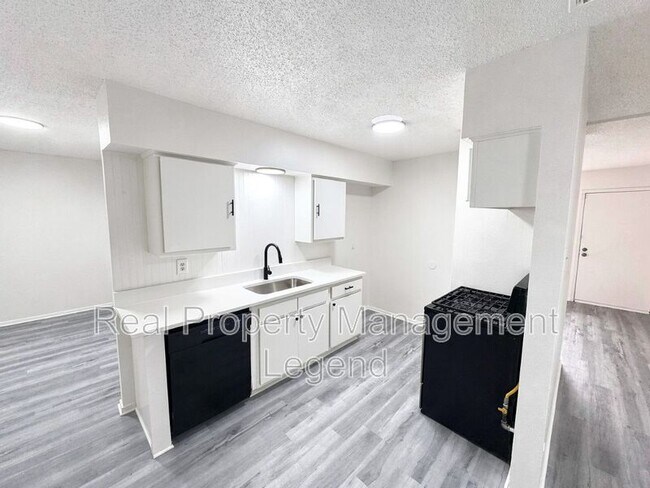 Photo - 1021 Irene Dr