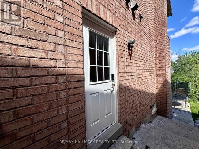 Photo - 91 Greenbank Dr