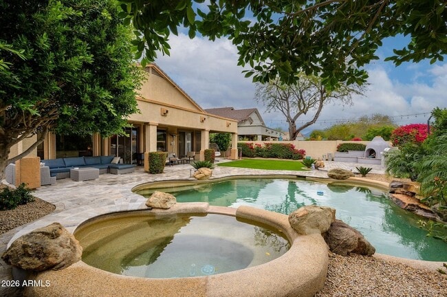 Building Photo - 7743 E Nestling Way