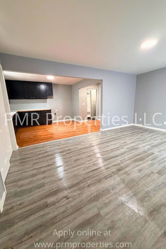 Photo - 3 Bedrooms / 1 Bathroom House