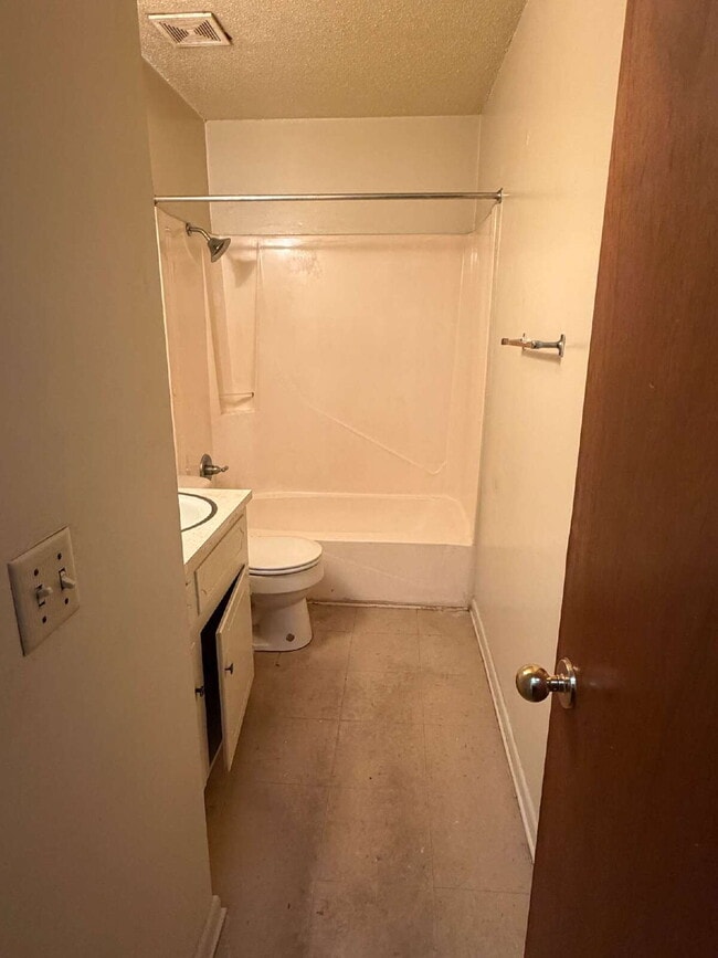Photo - Available for rent, Midland City Apartment! Unit Apt 6