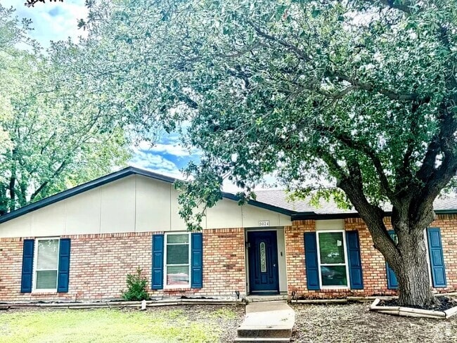 Building Photo - 5024 Middleton Cir Rental